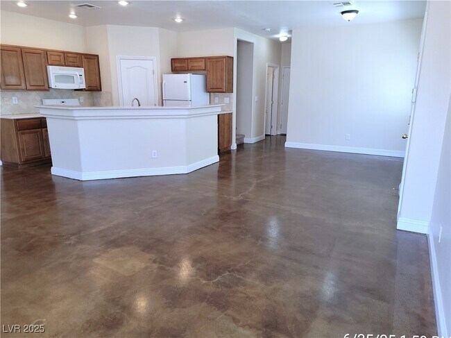 Building Photo - 1089 Elation Ln