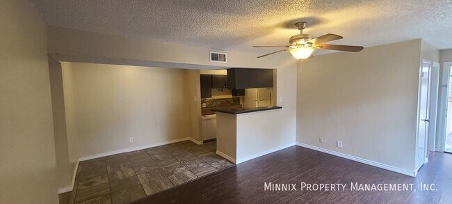 Foto del edificio - 4700 Boulder Dr