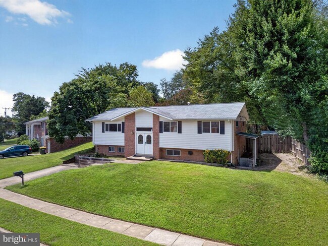 Foto del edificio - 8110 Springfield Village Dr