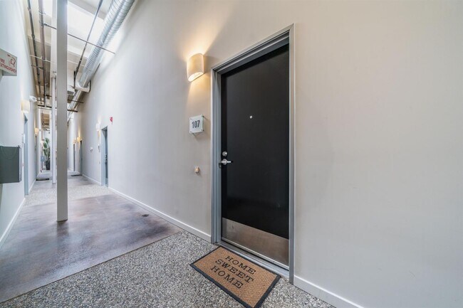 Foto del edificio - 1818 22nd St