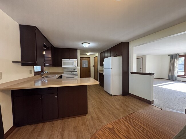 Foto del edificio - 1798 Chateau Dr