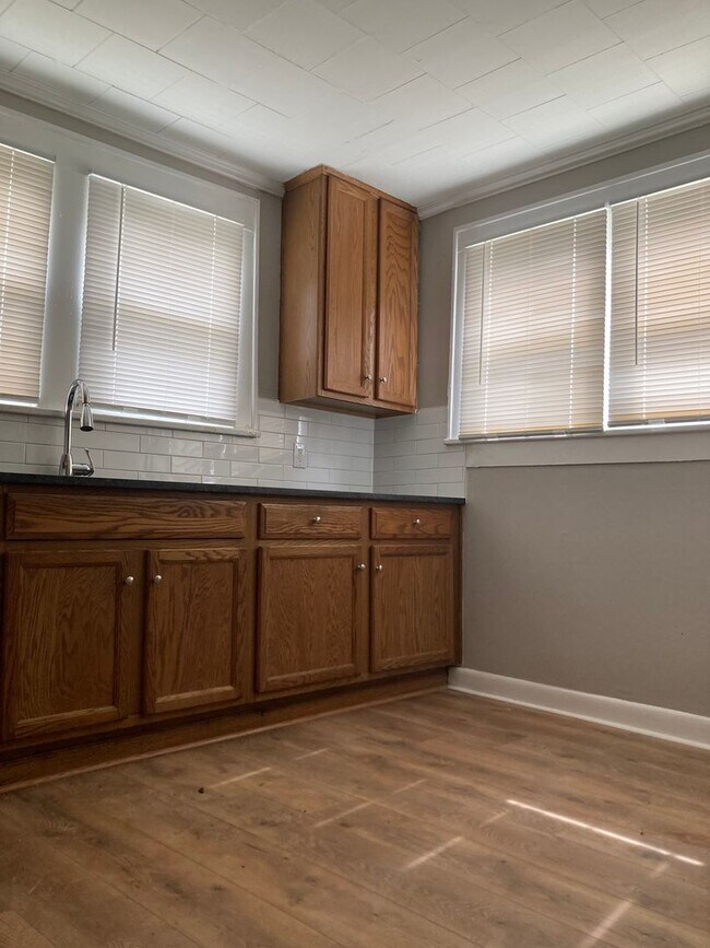 Foto del edificio - Super cute, newly renovated 3 bed, 1 bath ...