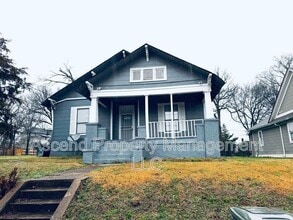 Building Photo - 2111 Chamberlain Ave