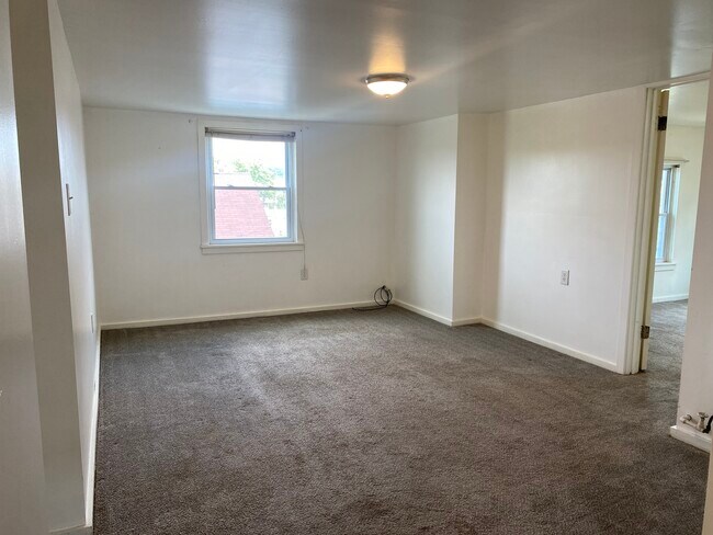 Foto del edificio - 212 Central Ave