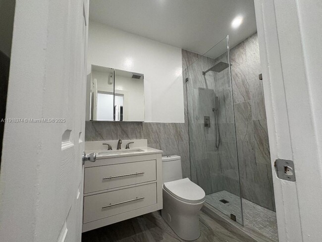 Building Photo - 6865 SW 42nd St