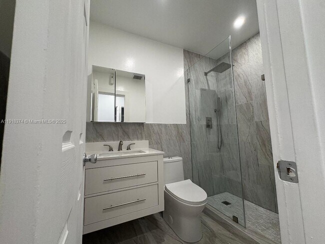 Foto del edificio - 6865 SW 42nd St