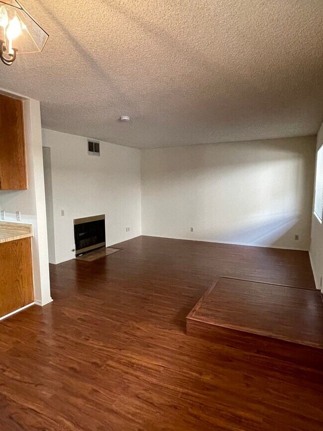 Building Photo - 1818 Stoner Ave