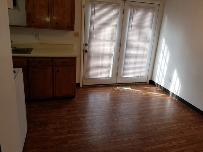 Building Photo - 1117 Arnelle Ct