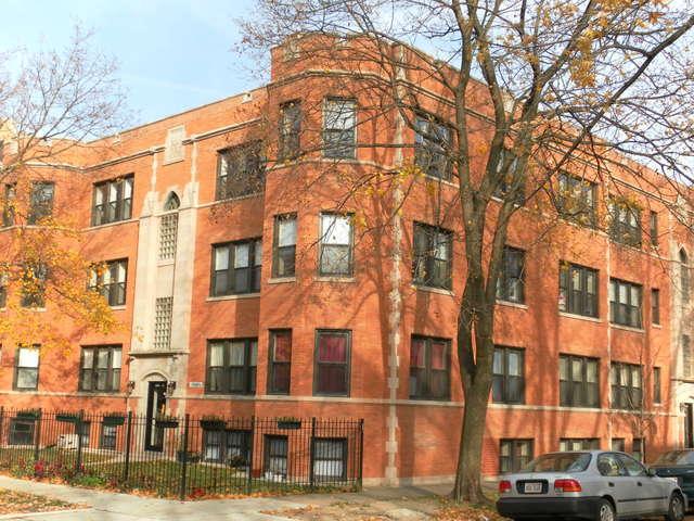 Building Photo - 2852 W Rosemont Ave