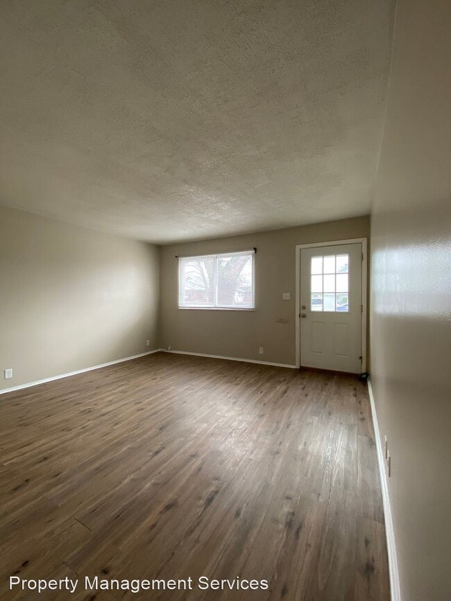 Building Photo - 3 br, 1 bath House - 230 E Jefferson St