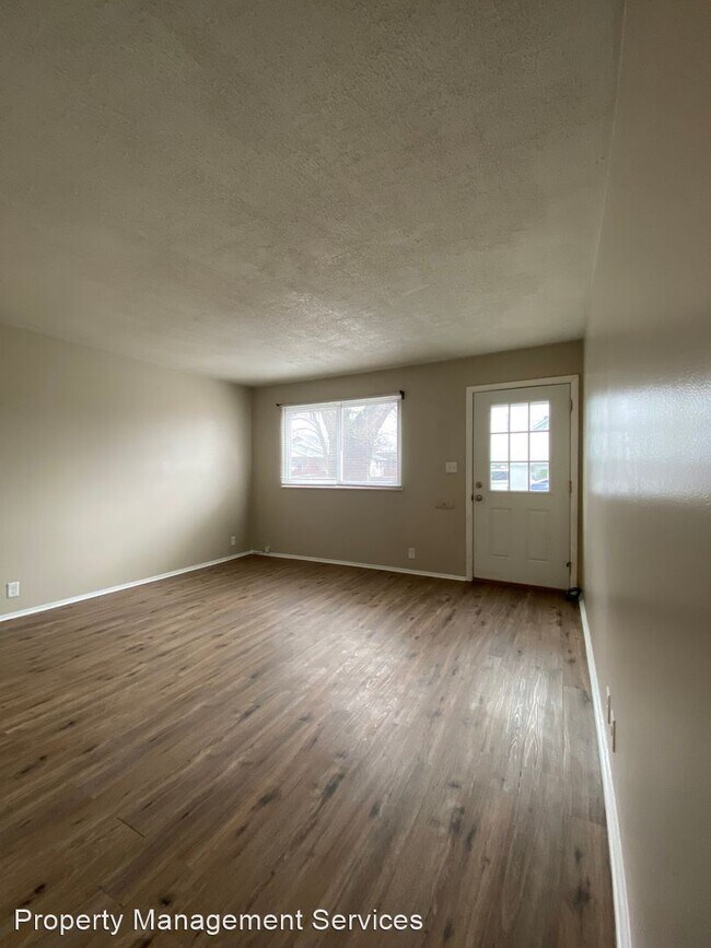 Foto del edificio - 3 br, 1 bath House - 230 E Jefferson St