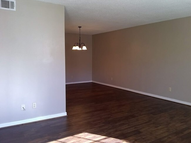 Building Photo - 3914 Poplar Springs Dr