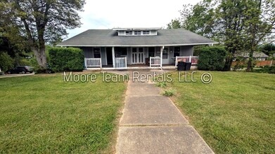 Building Photo - 10 Tarheel Ln