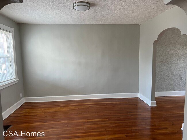 Building Photo - 3 br, 1 bath House - 2357 S 8th St