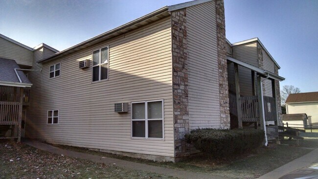 Foto del edificio - 170 E 2nd St