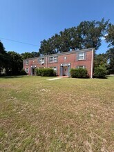 Building Photo - 610 Chesnut St