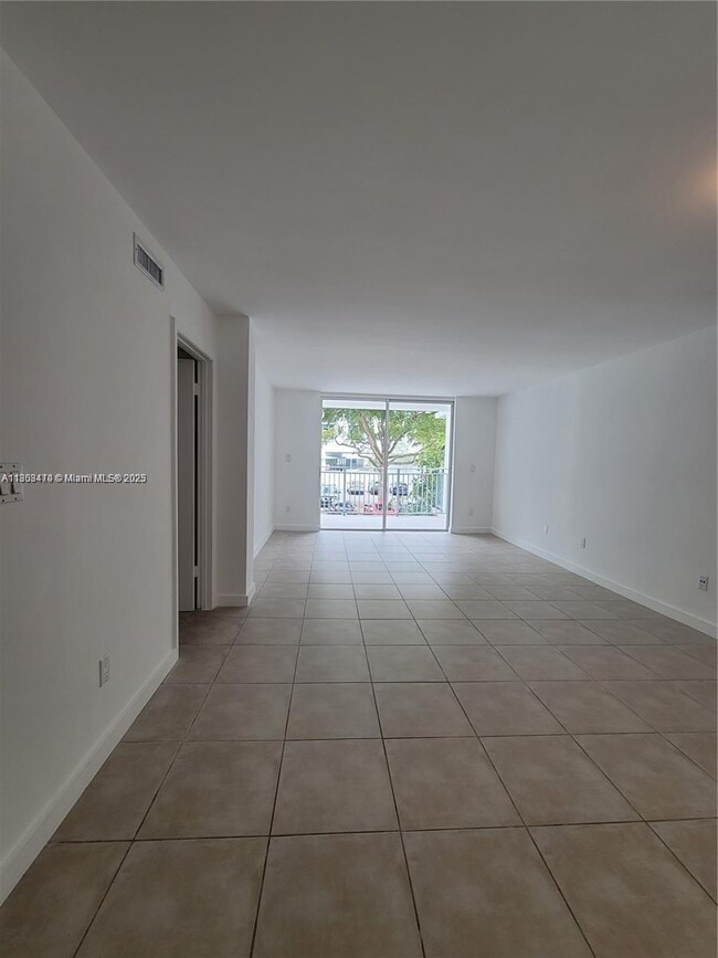 Building Photo - 680 NE 64th St