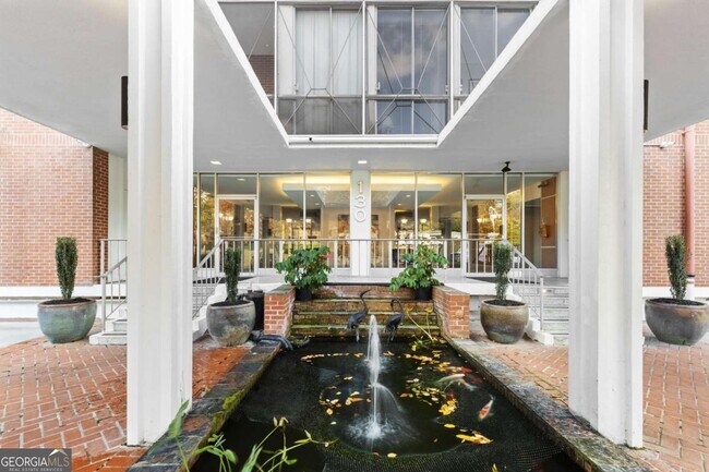 Foto del edificio - 130 26th St NW