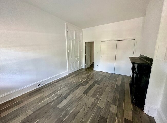 Foto del edificio - 930 W Main St