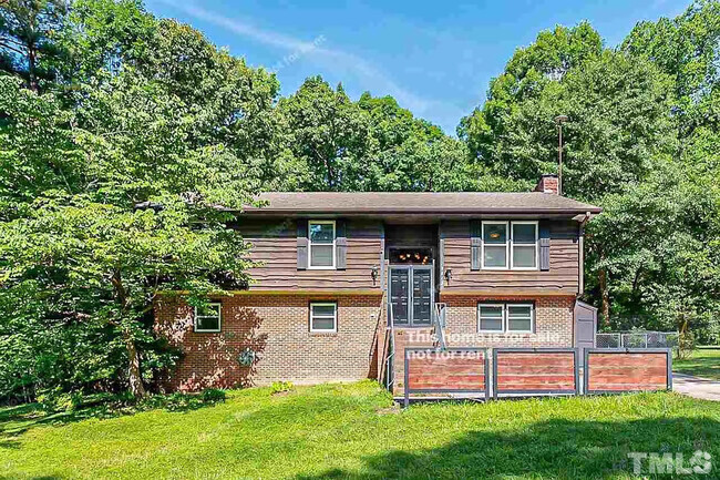 Room in House on Oak Park Rd