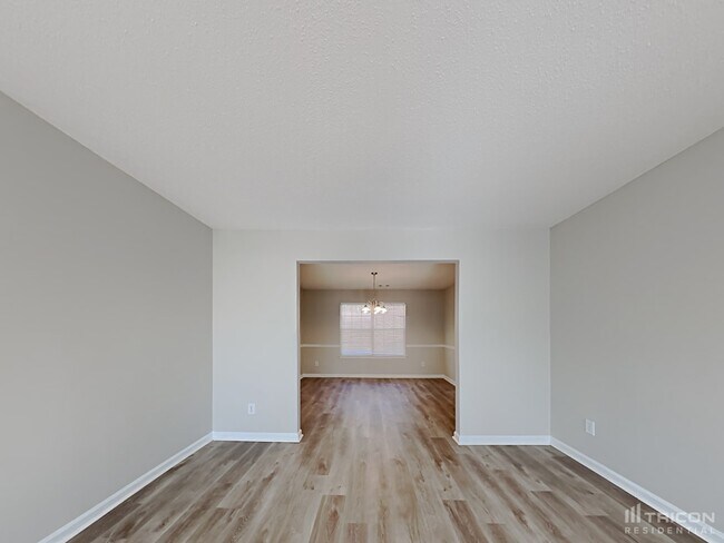 Foto del edificio - 869 Kendall Park Dr