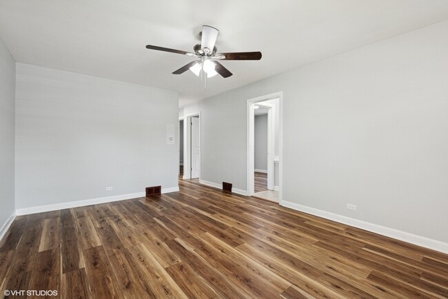 Foto del edificio - 5821 N California Ave