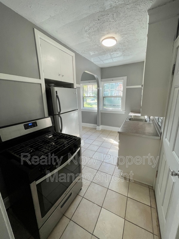 3560 Avalon Rd Unit 1, Shaker Heights, OH 44120 Condo for Rent in