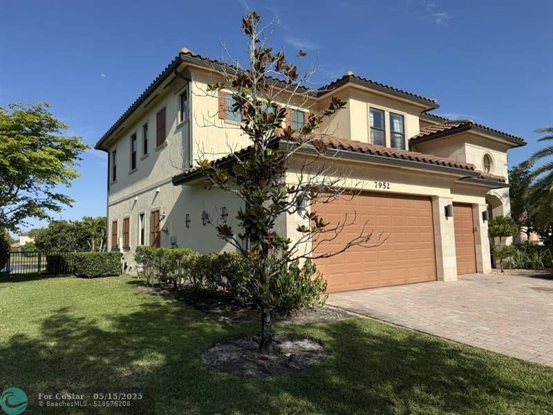 Foto principal - 7952 NW 115th Way