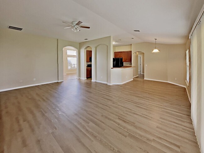 Building Photo - 1714 Garden View St