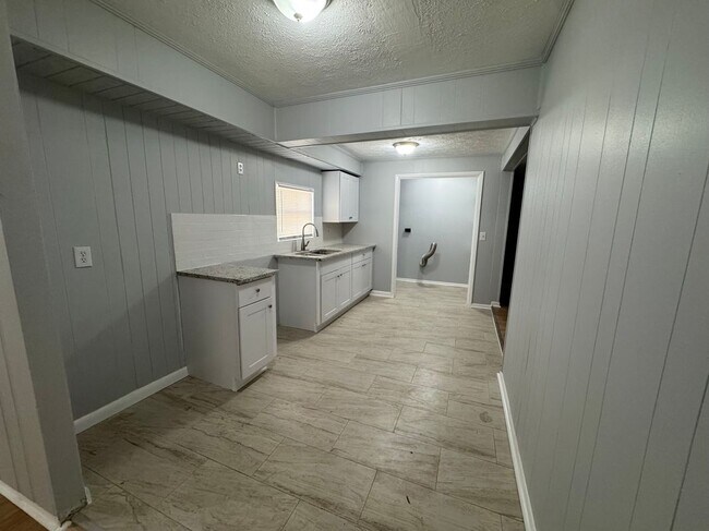 Foto del edificio - 3828 Rosetree Dr