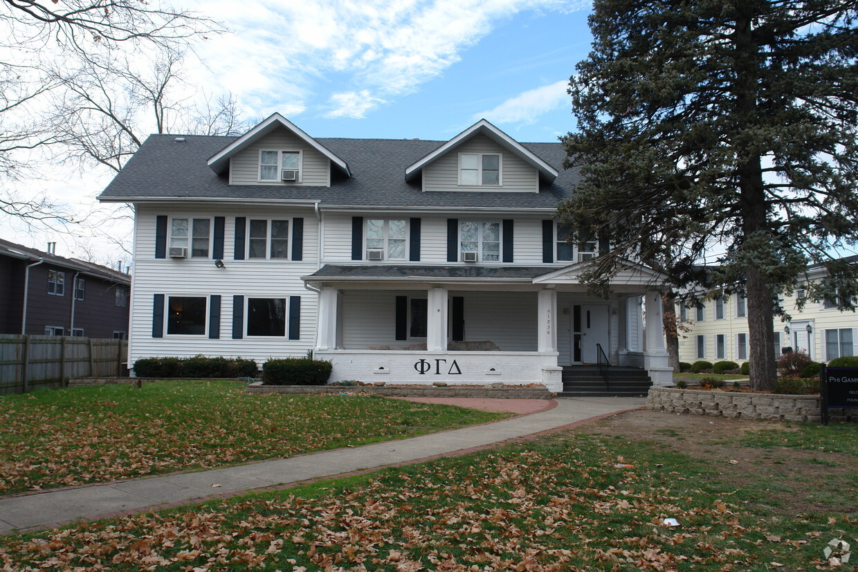 Building Photo - 1236 34th St