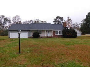 Building Photo - 150 Arrington Rd