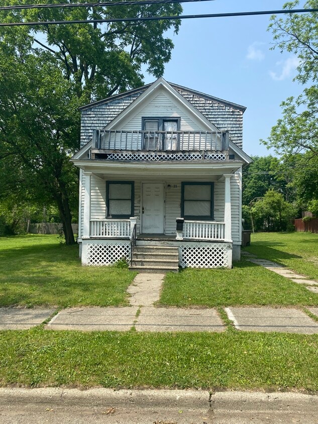 Primary Photo - 21 Bellevue St