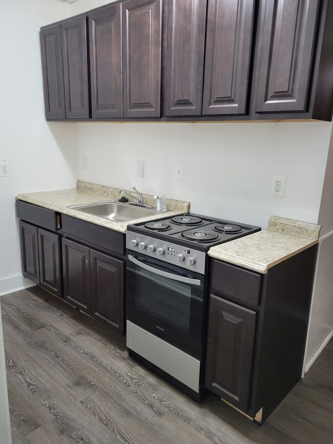 Kitchen - 1900 Aliceanna St