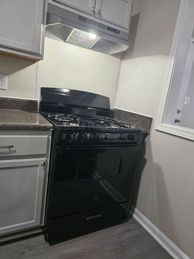 Foto del edificio - 3046 Embry Way SE