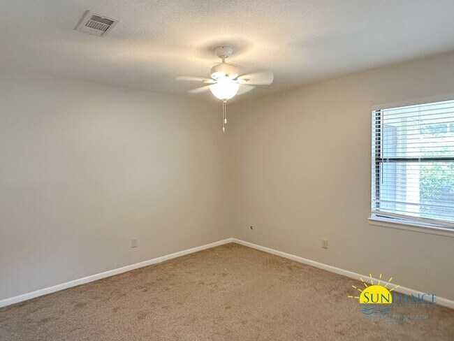 Foto del edificio - Convenient & Comfortable 2BR/1BA Home in P...