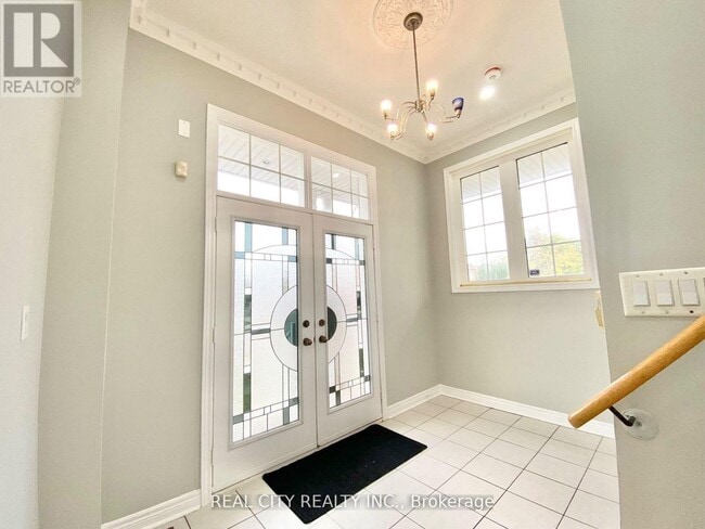 Building Photo - 2 Wandering Trail Dr