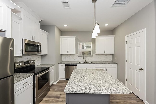 Foto del edificio - 251 Addy Ln