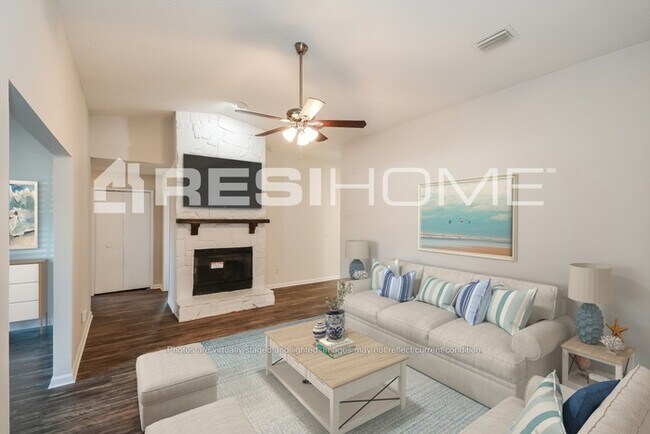 Building Photo - 956 Chalmet Ln