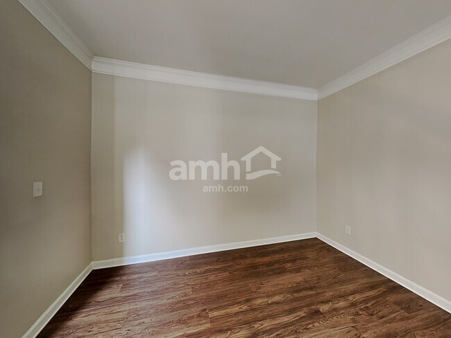 Foto del edificio - 5568 Halsey trc