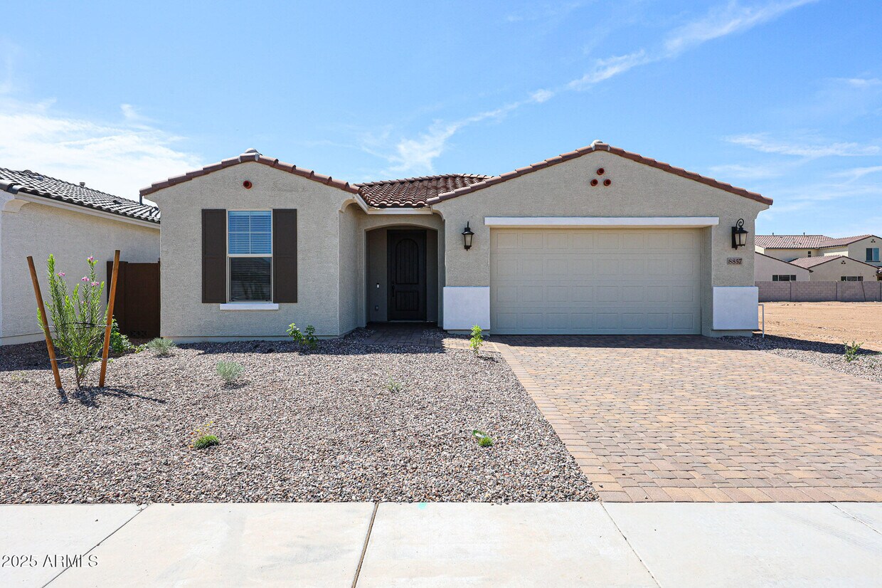 Primary Photo - 8857 W Colter St