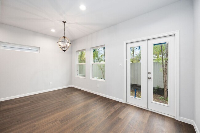 Foto del edificio - 18831 Luminescent Ln