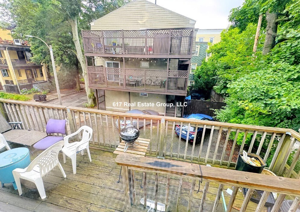 Primary Photo - 216 Freeman St