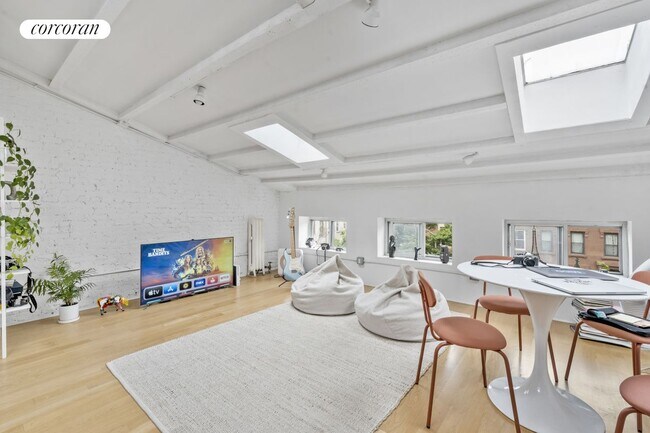 Foto del edificio - 820 Quincy St