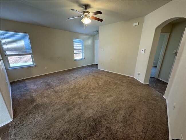 Building Photo - 6041 Stonehaven Dr