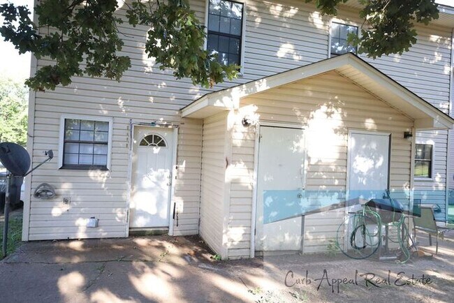 Foto del edificio - 2 bed, 1.5 bath apartment - $775 - HUD acc...