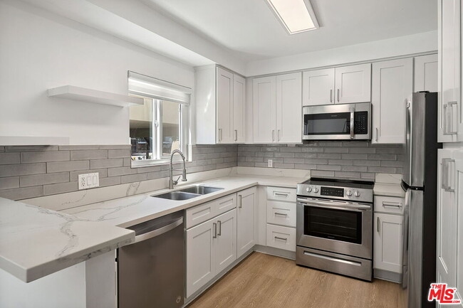 Foto del edificio - 1208 California Ave