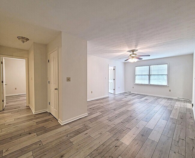 Foto del edificio - 330 Jones Ln