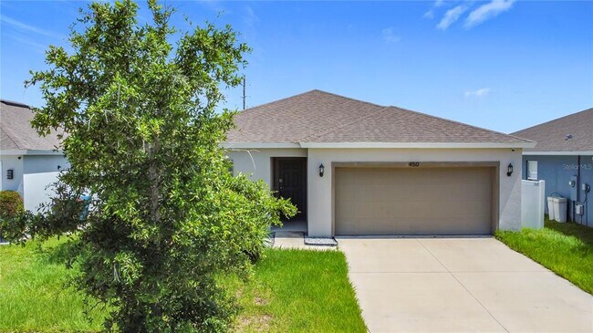 Building Photo - 450 Taft Dr