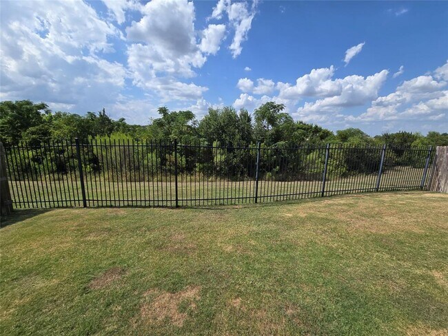 Foto del edificio - 1305 Eagle Ridge Trail